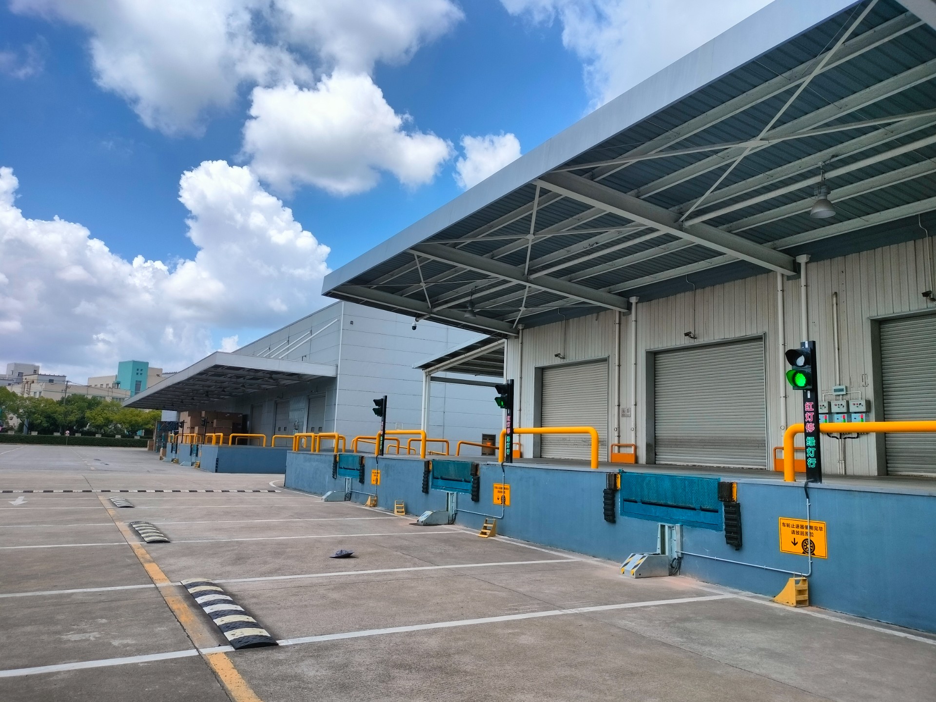 觀馬直鉤式貨車限動器為上?，F代摩比斯安裝完成